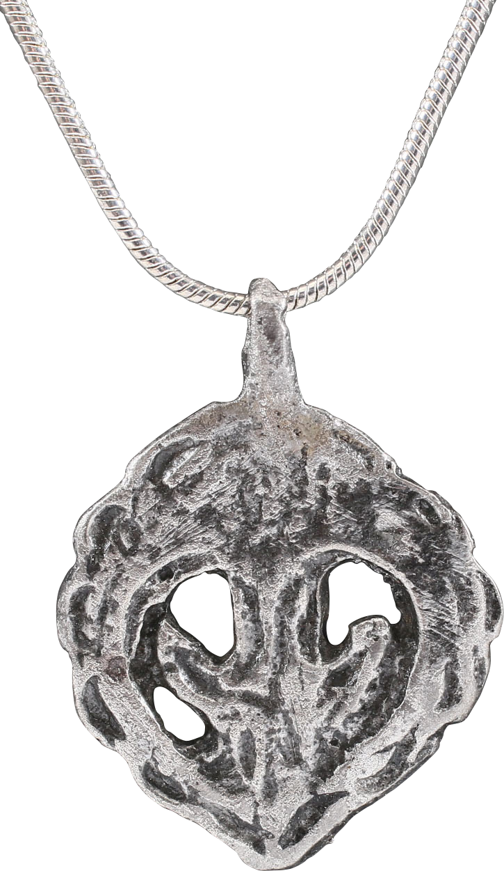 VIKING LUNAR PENDANT NECKLACE, LATE 11TH CENTURY - Fagan Arms