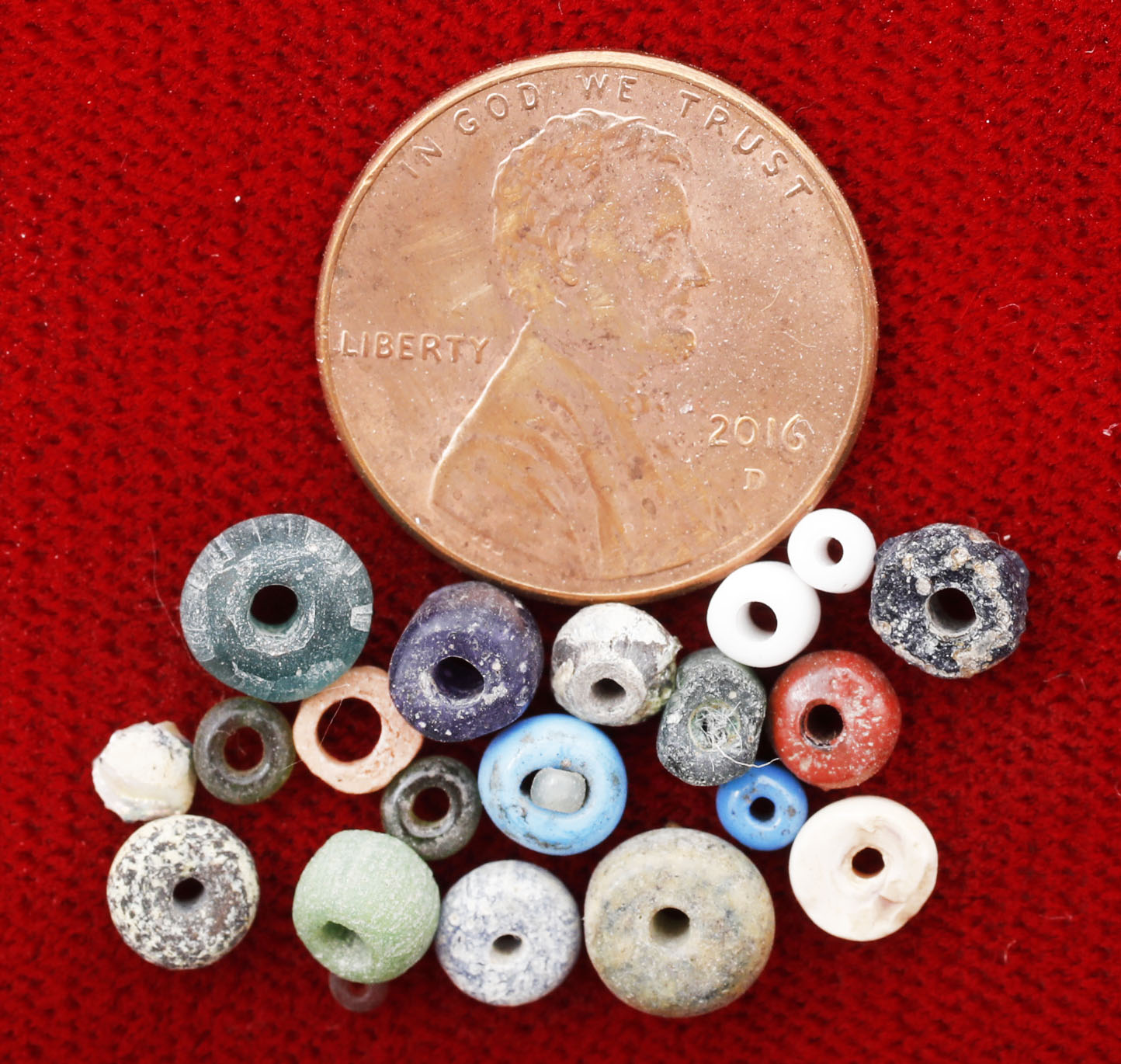 VIKING BEAD ASSORTMENT, 9TH-10TH CENTURY - Fagan Arms